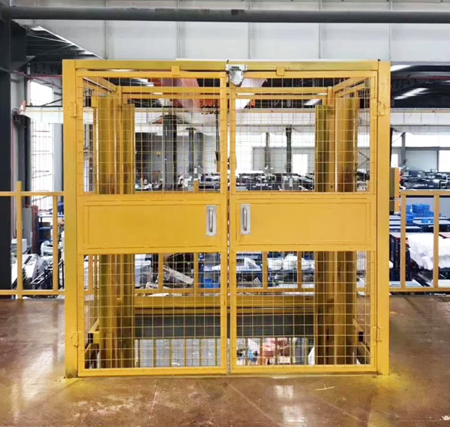 安福智能导轨式升降机亮相